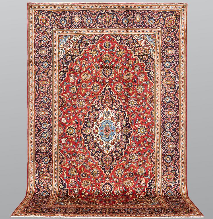 Matta, Keshan, ca 304 x 193 cm.