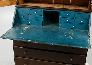 A Swedish handicrafted cabinet, made around year 1800.