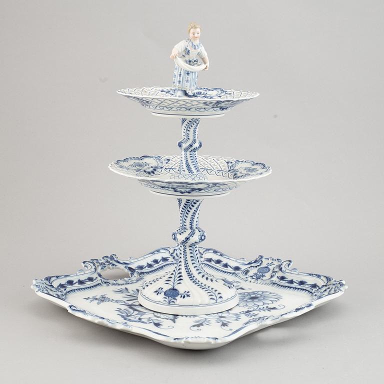 A Porcelain tray and cake stand, Meissen, 20th Century.