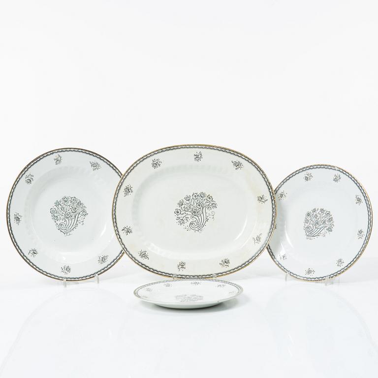 Wilhelm Kåge, a 92-piece creamware dinner and coffee service, 'Lyx', Gustavserg, Sweden, in production 1925-36.