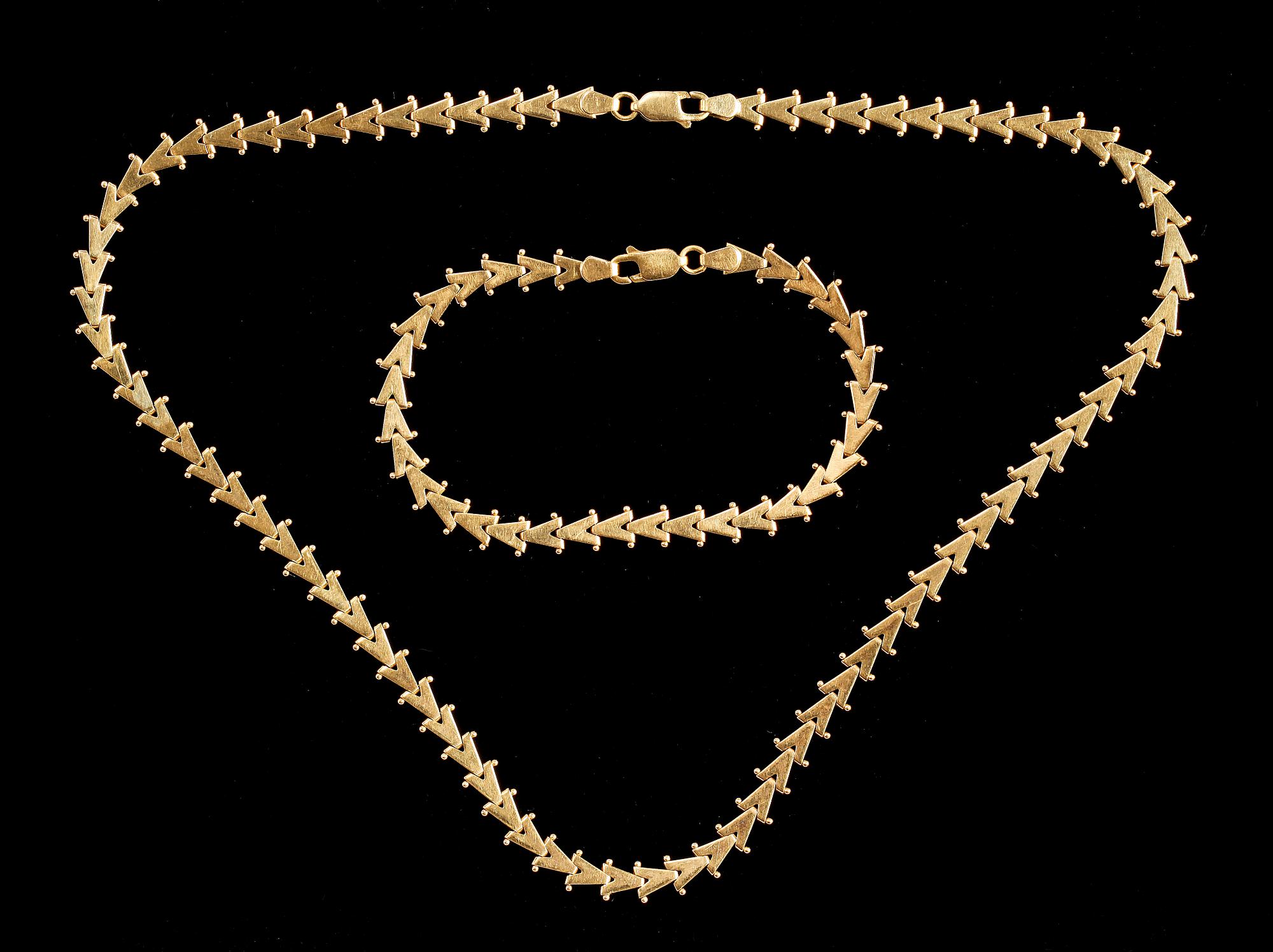 HALSBAND samt ARMBAND, 18k guld, Italien, 1900-tal. Vikt 19 g.
