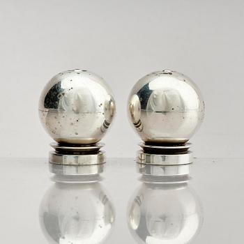 Georg Jensen, a pair of sterling silver salt shakers, model 'Pyramid/ Pyramide', design Harald Nielsen, no 632, Copenhagen after 1945.