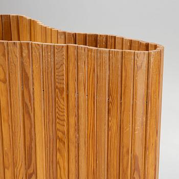 Alvar Aalto, a model 100 folding screen, Artek, Finland.