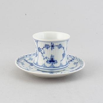 A 19 pcs coffee service 'Musselmalet' from Royal Copenhagen.