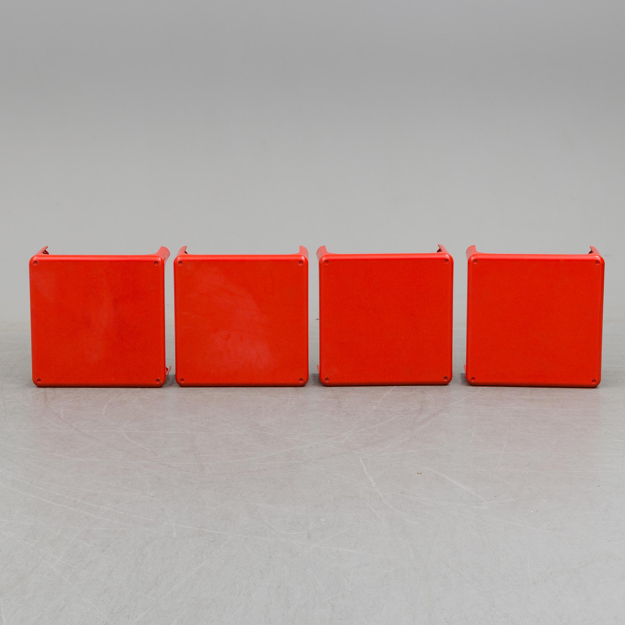 VICO MAGISTRETTI, bord, 4 stycken, "Demetrio 45", Artemide, Milano, Italien, 1900-talets senare del.