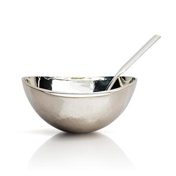 476. Bengt Liljedahl, skål, sterling silver med sked, Stockholm 1986.