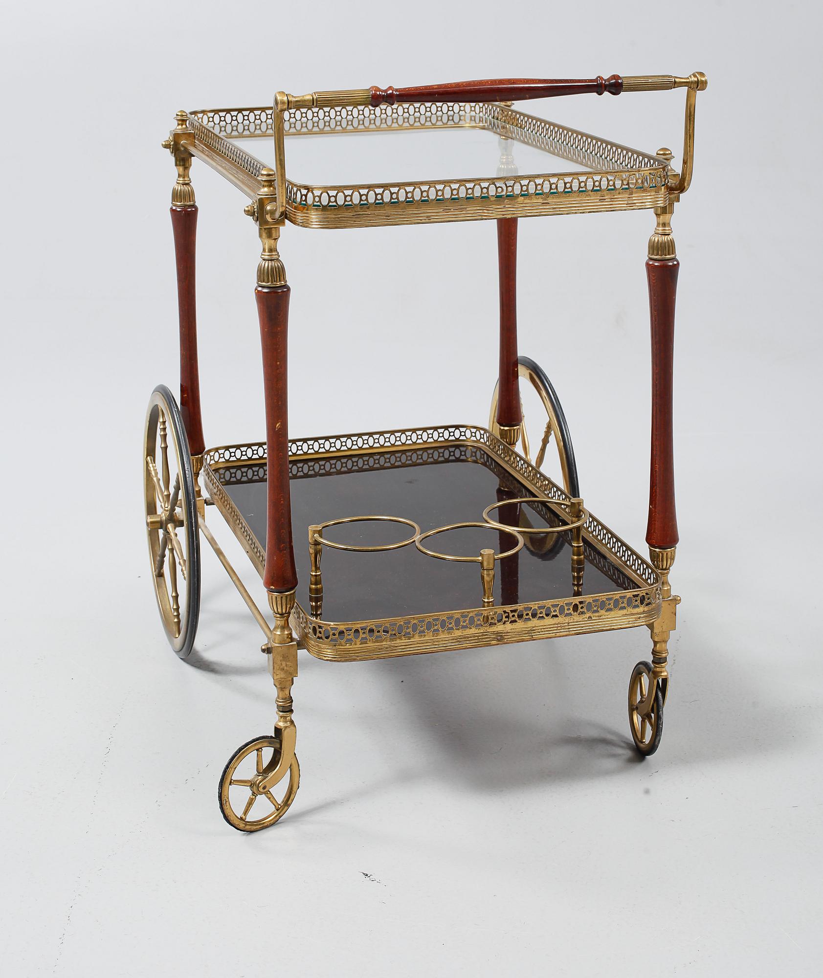 SERVERINGSVAGN, 1900-talets andra hälft.