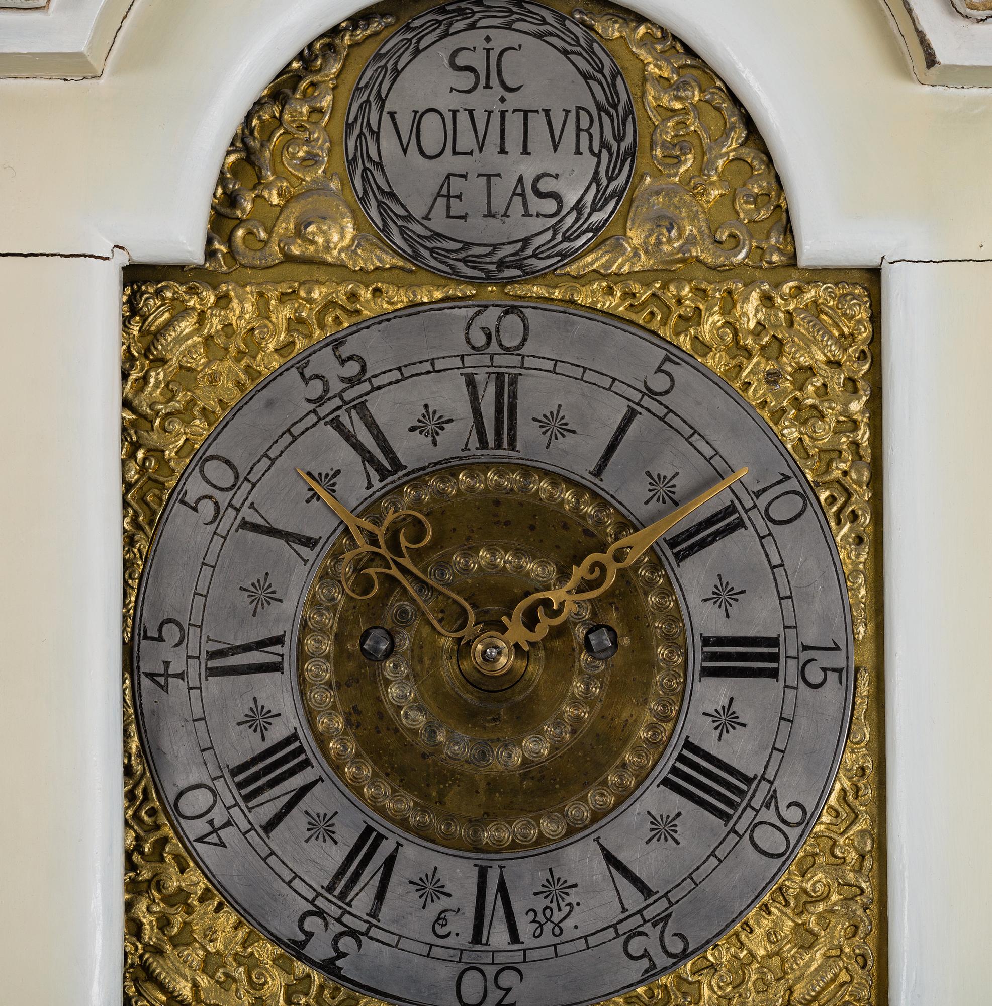 A LONGCASE CLOCK, late 18th / early 19th century.
