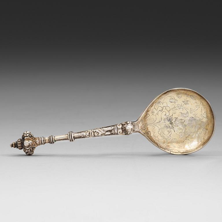 A Swedish 17th century silver-gilt spoon, mark probably of Matts Eriksson (Stockholm -1595-1624).