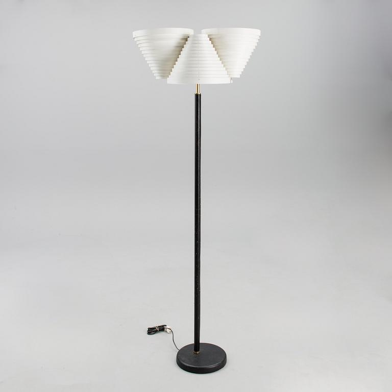 A floor lamp, A809. Stamped Valaistustyö.