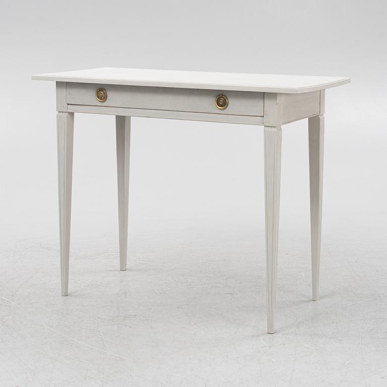 Sidobord, gustaviansk stil, sent 1800-tal.