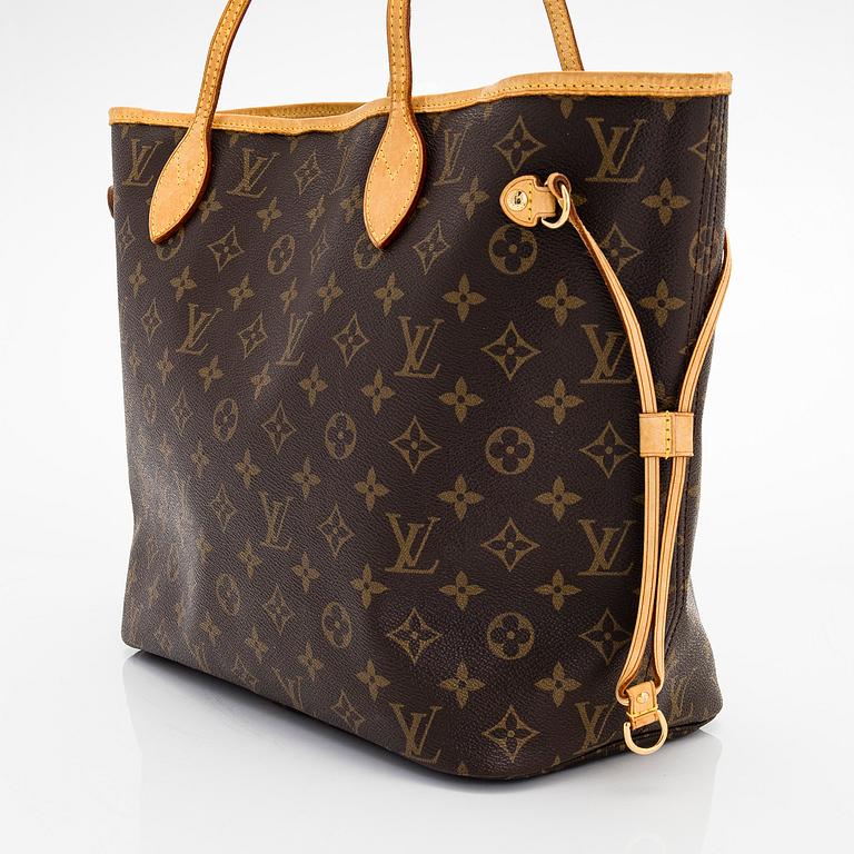 Louis Vuitton, a Monogram Canvas 'Neverfull MM' bag.