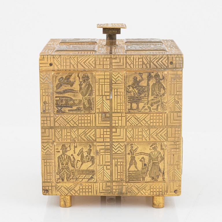 A brass cigarette box, probably mid 20th century.