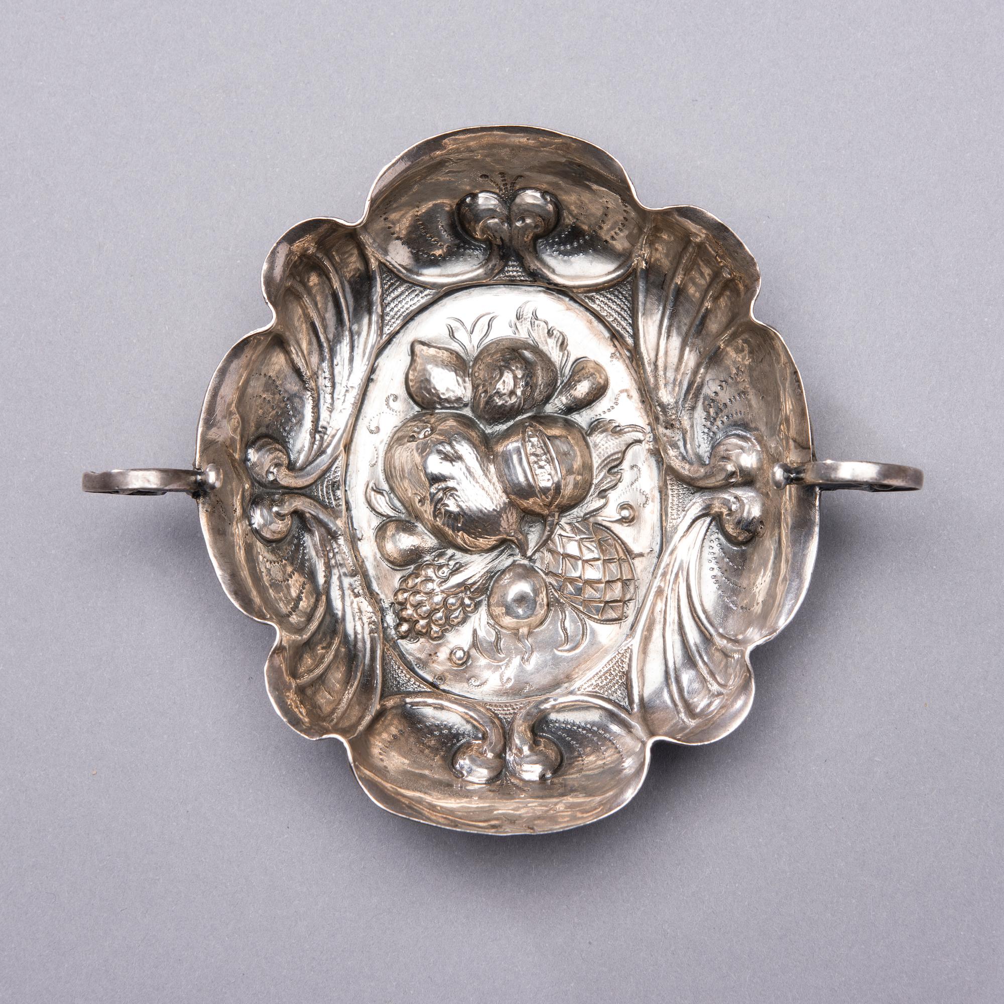 SWEET-MEAT BOWL, silver, probably Germany first half of the 18th century.