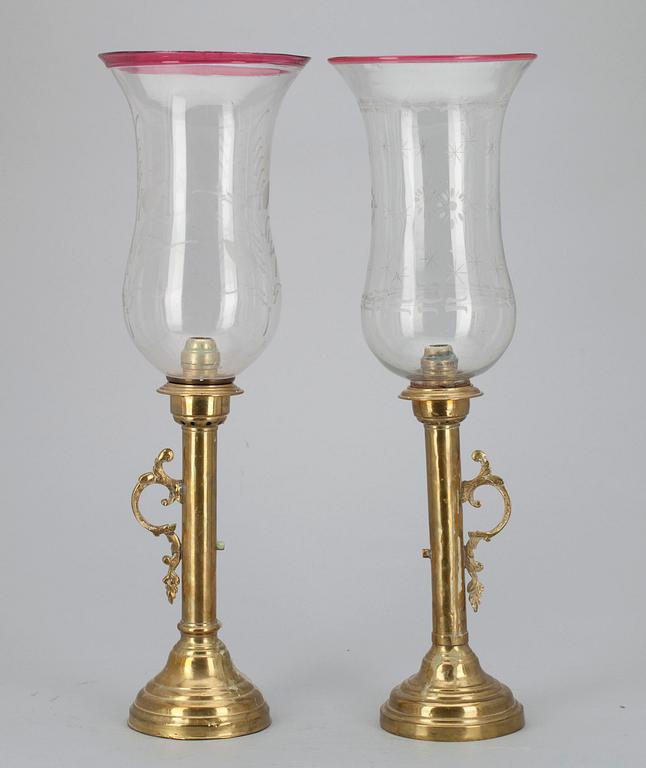 LYKTOR, 2 st, mässing samt glas, Ryssland 1800-tal.