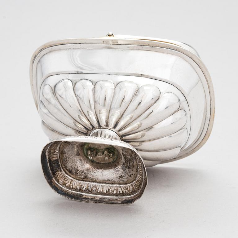 Heinrich Nowack, leipäkori, hopeaa, osittain kullattua, Tartto 1829-1845.