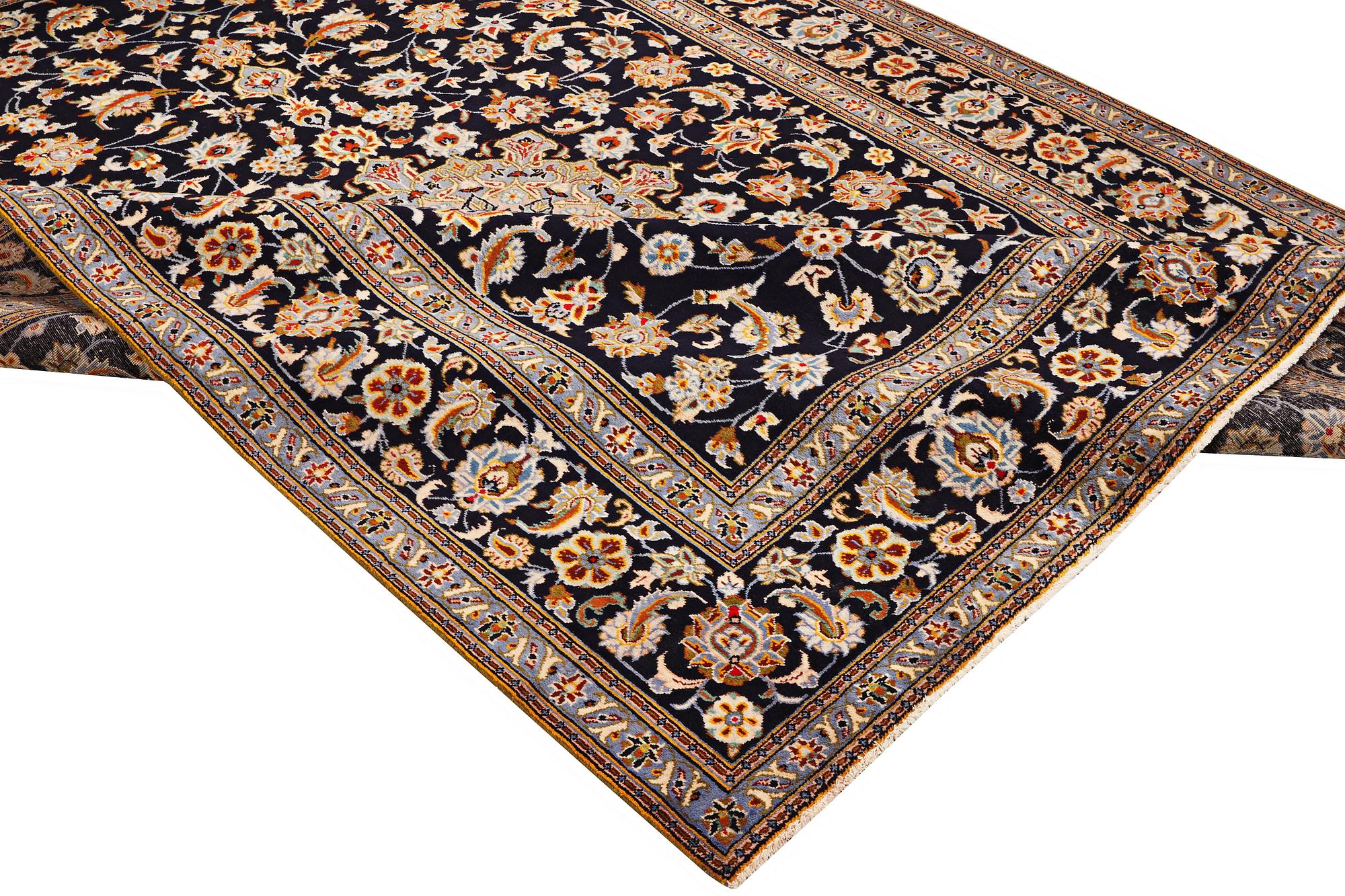 A carpet, Kashan, ca 361 x 248 cm.