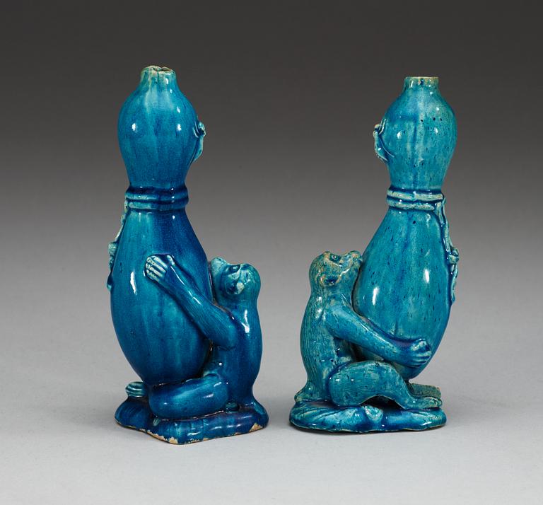 Two turquoise-glazed water sprinkler/vases, Qing dynasty, Kangxi (1662-1722).