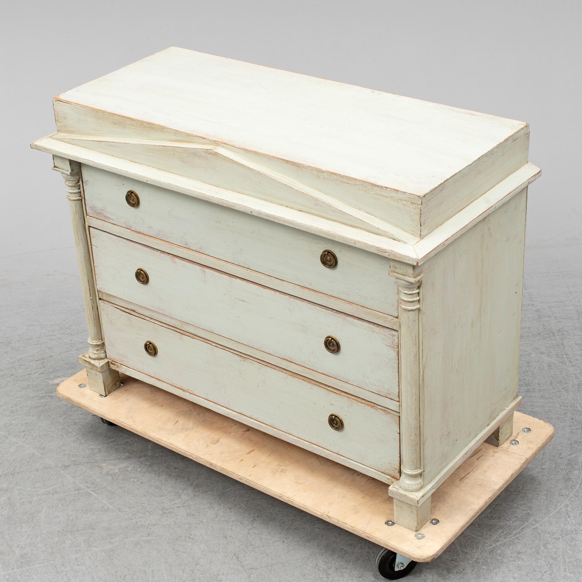 A mid 19th Century chest of drawers, Karl Johan.