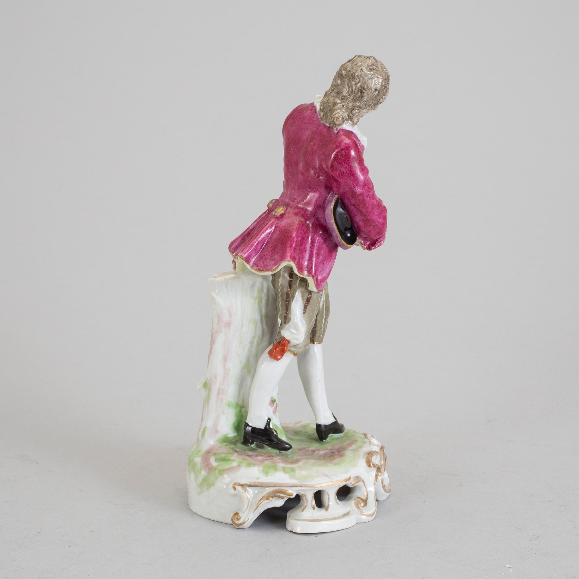 FIGURIN, porslin, Doccia-liknande märke, troligen 1800-tal.