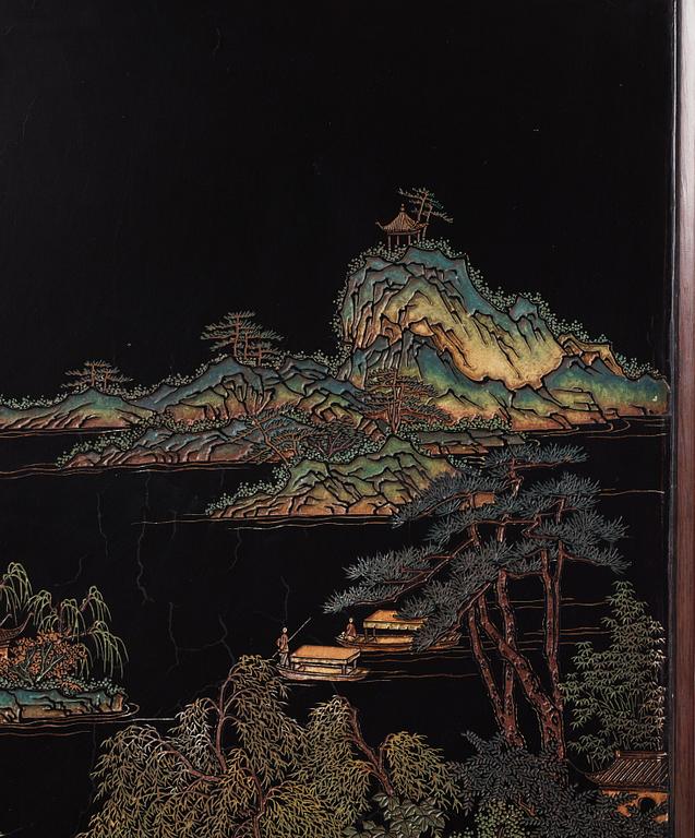 Paneler, fyra stycken, lack och trä. Kina, 1900-talets första del.