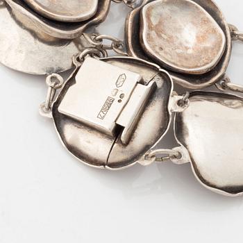 Liisa Vitali, Rannekoru, "Gardeina", hopeaa.