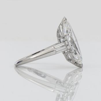 A 5.10 ct marquise-cut diamond ring. Quality E/IF according to HRD certificate.