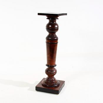 PIEDESTAL, 1800-tal.