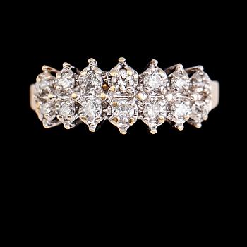 RING, 14 k guld, briljantslipade diamanter tot ca 0.50 ct.