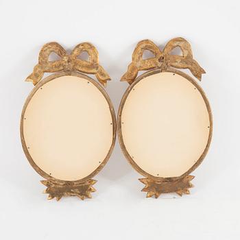 SPEGELLAMPETTER, ett par, gustaviansk stil, sent 1900-tal.