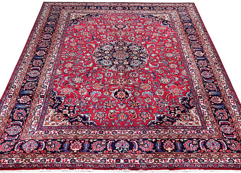 A Najafabad carpet, c. 332 x 240 cm.