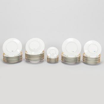 Royal Copenhagen, ruoka-astiasto, 55 osaa, posliinia, "Golden basket" Tanska.