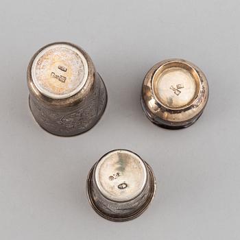 3 russian silver beakers, Moscow 1880-84 and Kiev 1908-26.
