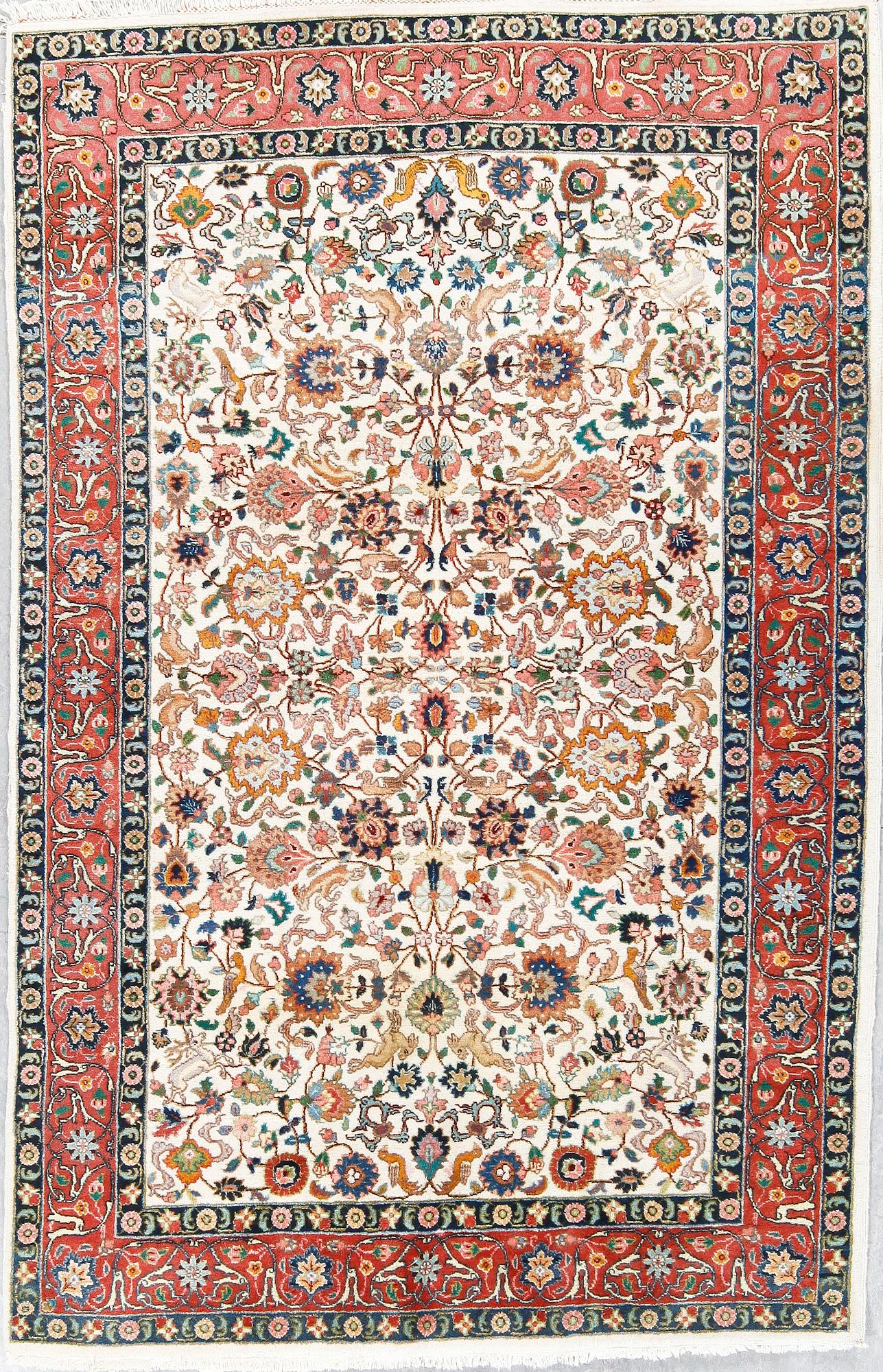 MATTA, möjligen Täbris figural, ca 250x160 cm.