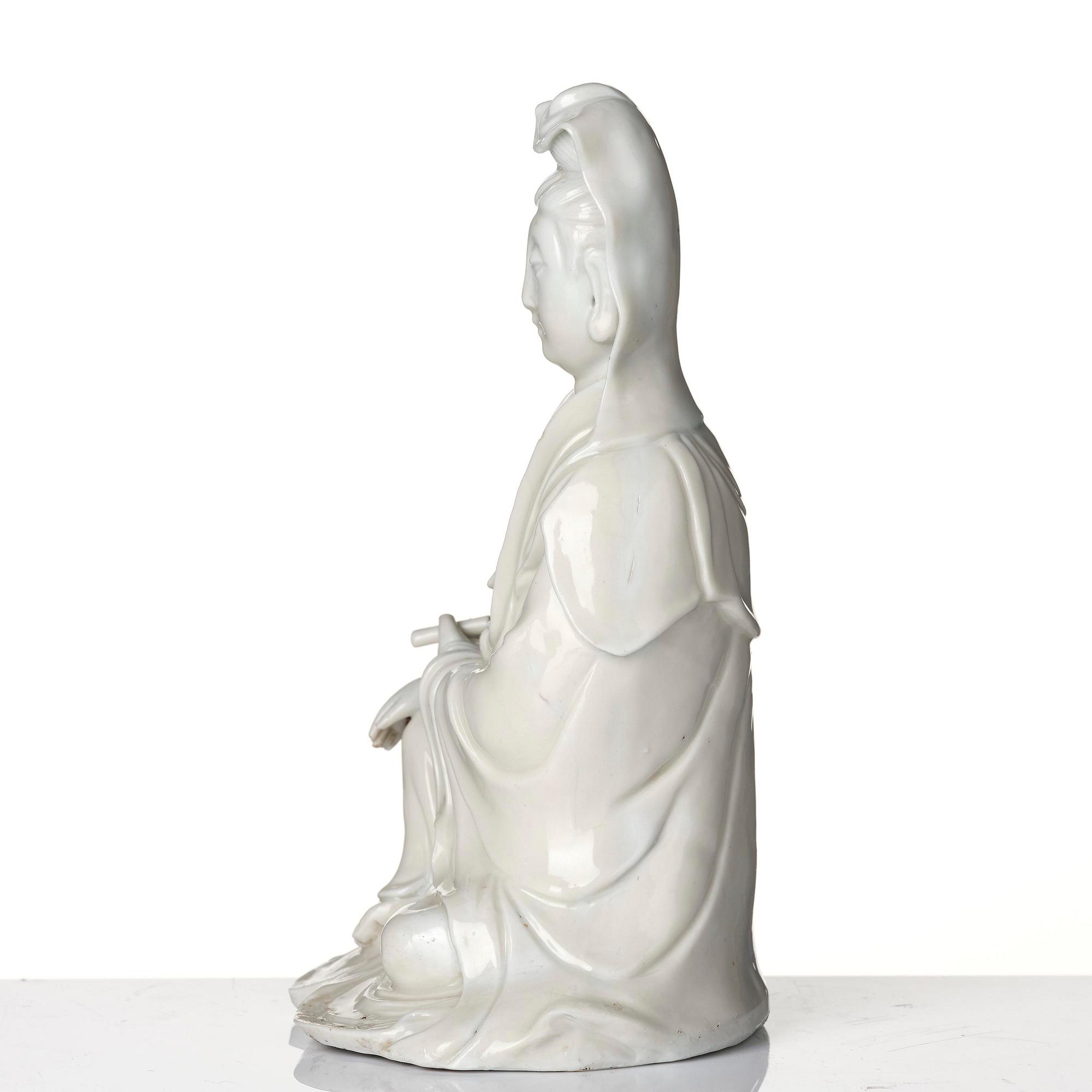 A blanc de chine figure of Guanyin, Qing dynasty, 18th century.