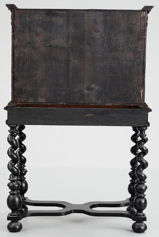 KABINETTSKÅP. Barock, 1600-talets andra hälft. Troligen Flandern.