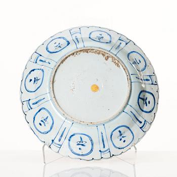 A blue and white kraak dish, Ming dynasty, Wanli (1572-1620).