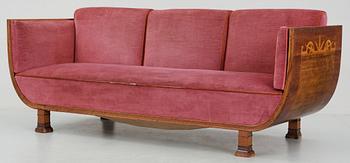 An Eric Chambert sofa/daybed, Chamberts Möbelfabrik, Norrköping 1930's.