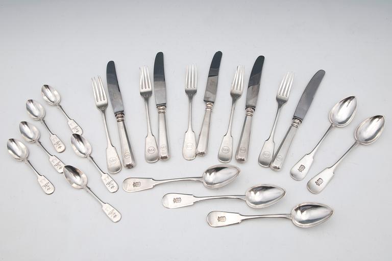 CUTLERY 21 PIECES.