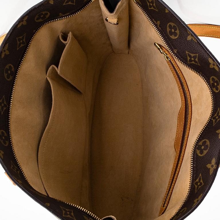 Louis Vuitton, a Monogram Canvas "Babylone" bag.