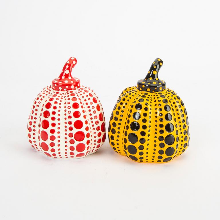 Yayoi Kusama, efter. Objekt/multipel, "Pumpkin", 2 st, utgiven av Benesse Holdings Inc., Naoshima, Japan, 2013.