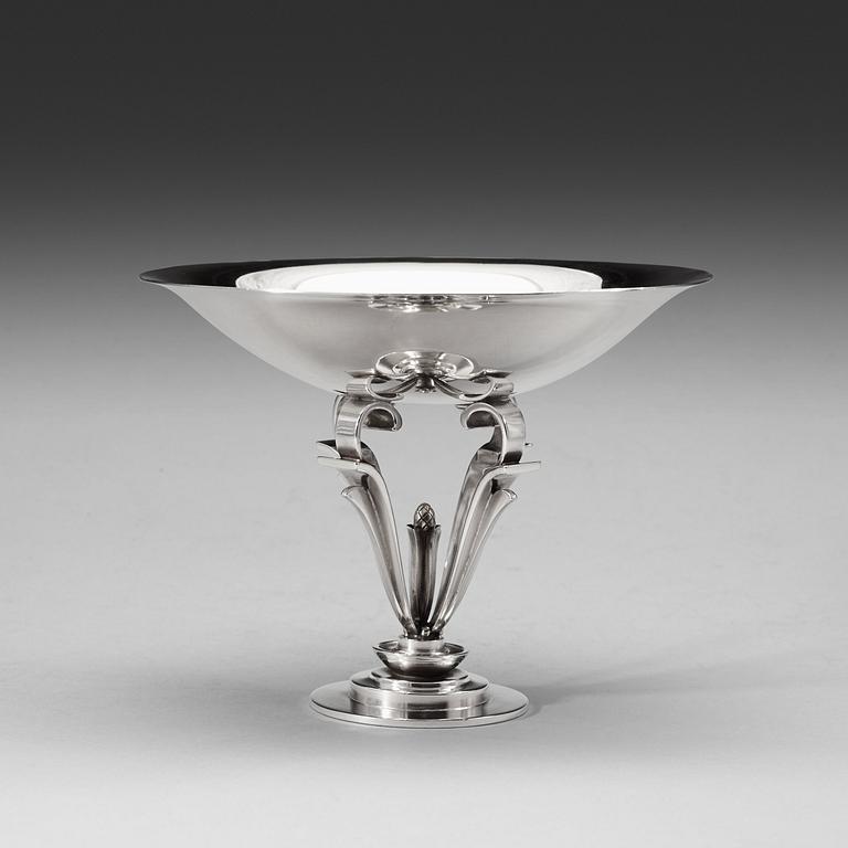 HARALD NIELSEN, skål, Georg Jensen, Köpenhamn 1933-44, sterling, design nr 688.