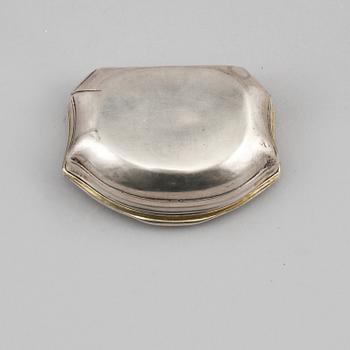 DOSA, silver, rokoko, omkring 1700-talets mitt, vikt 84 gram.