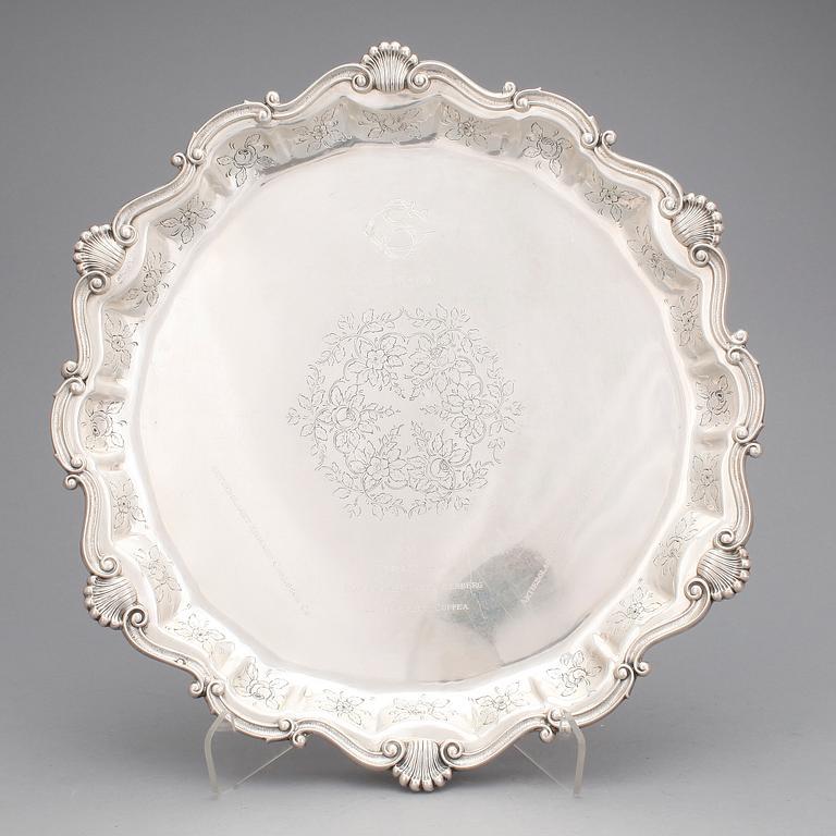 FAT, silver, rokokostil, svenska importstämplar, tidigt 1900-tal. Vikt 1329 cm.