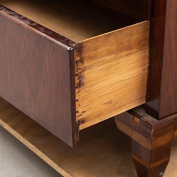 Byrå, Empire, Danmark, tidigt 1800-tal.