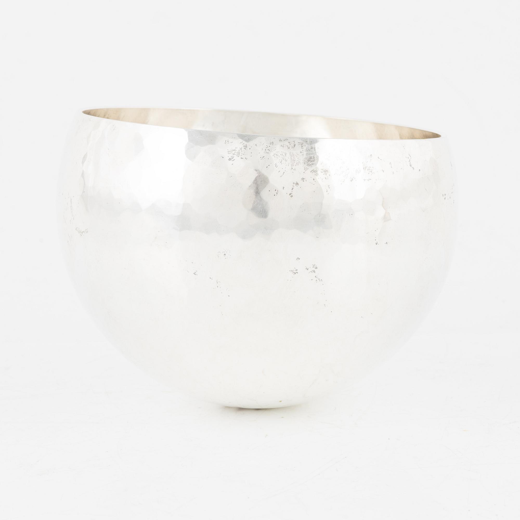 Rey Urban, skål, sterlingsilver, Stockholm 2011.