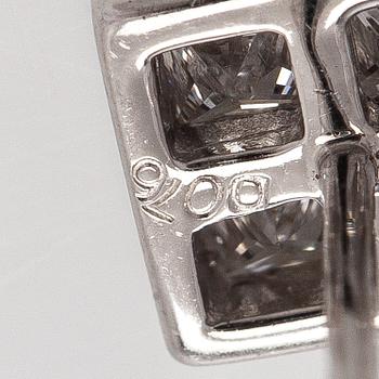 Earrings, princess cut diamonds, 18K white gold.