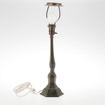 BORDSLAMPA, Just Andersen, Danmark, 1900-talets andra hälft.
