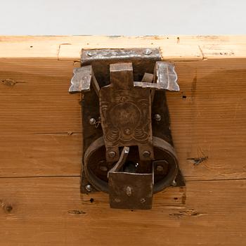 An 18th century Baroque style cassone/ chest.