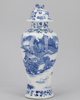 LOCKURNA, porslin, Kina. Kangxi-stil, 1900-tal.